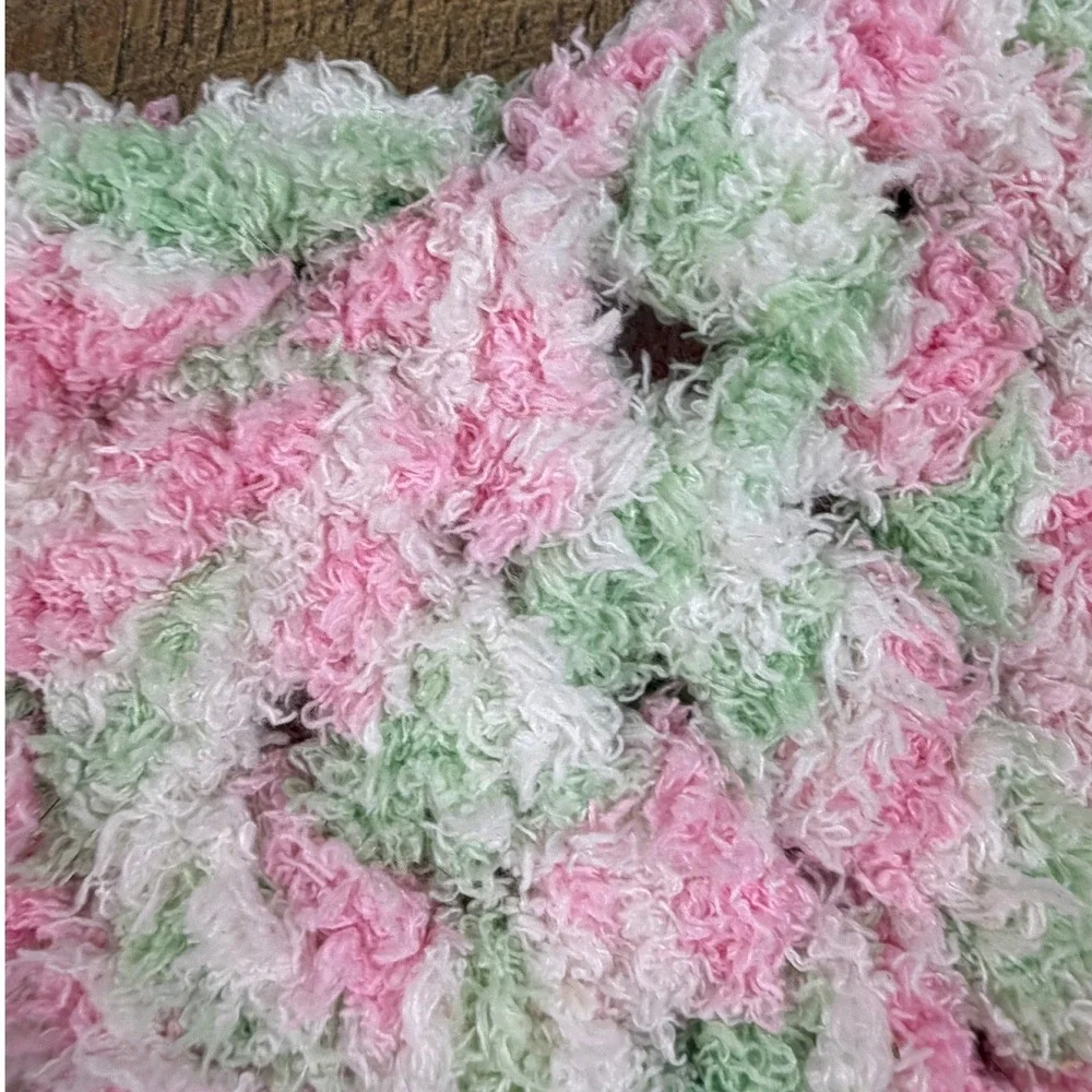 Handmade Crochet Chenille Baby Blanket Pink Green White Pinwheel‎ Swirl Lap
